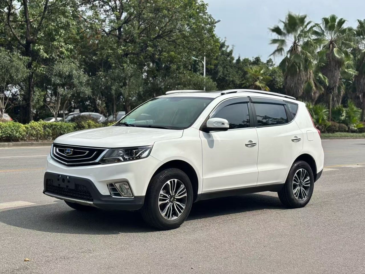 Vision X6 2016 1.8L MT Luxury