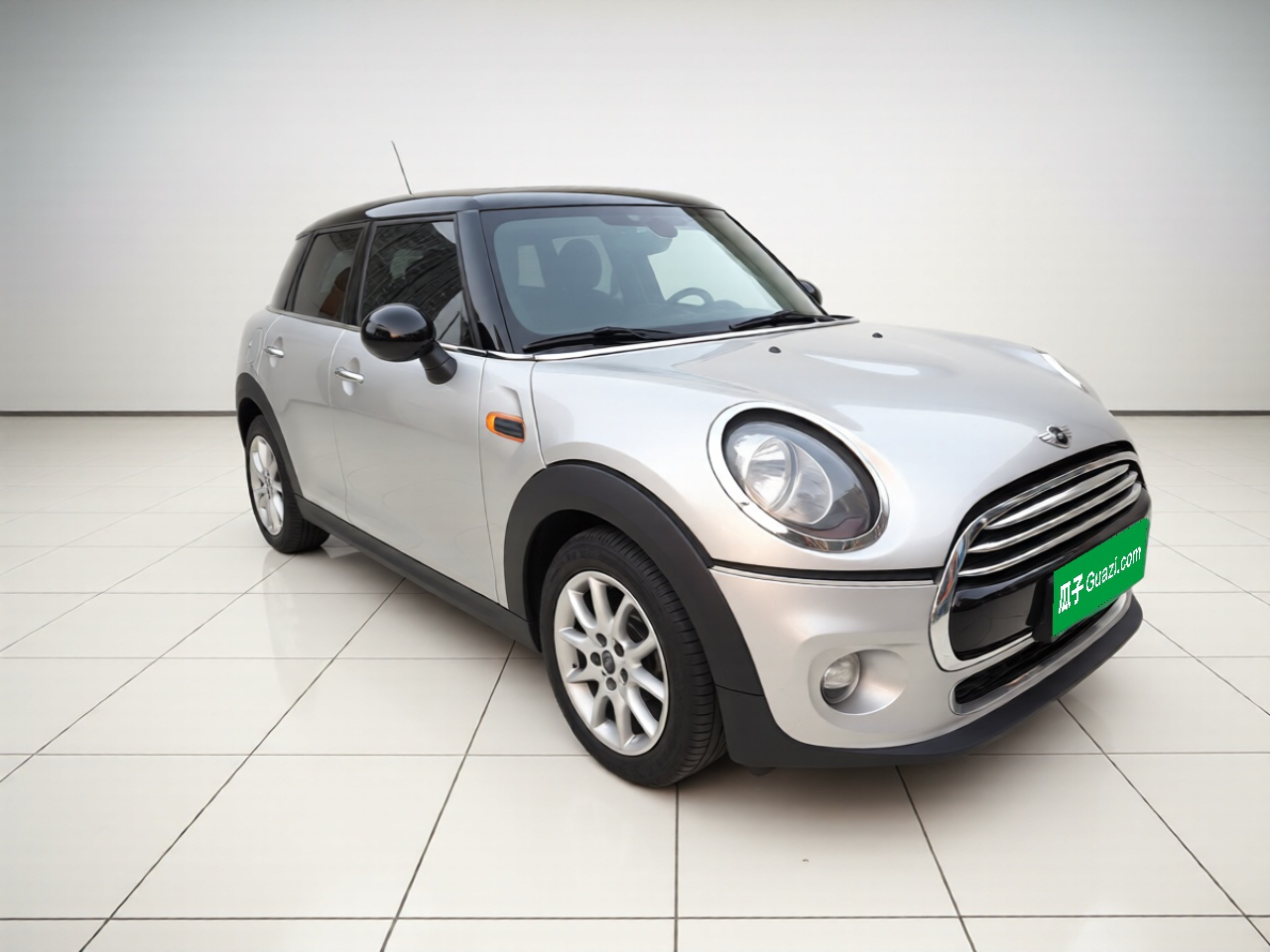 2016 1.2T ONE 5-Door photo 3