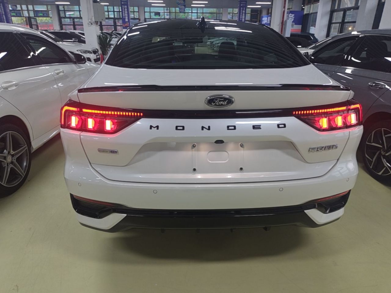 Mondeo 2022 Facelift EcoBoost 245 ST-Line photo 5