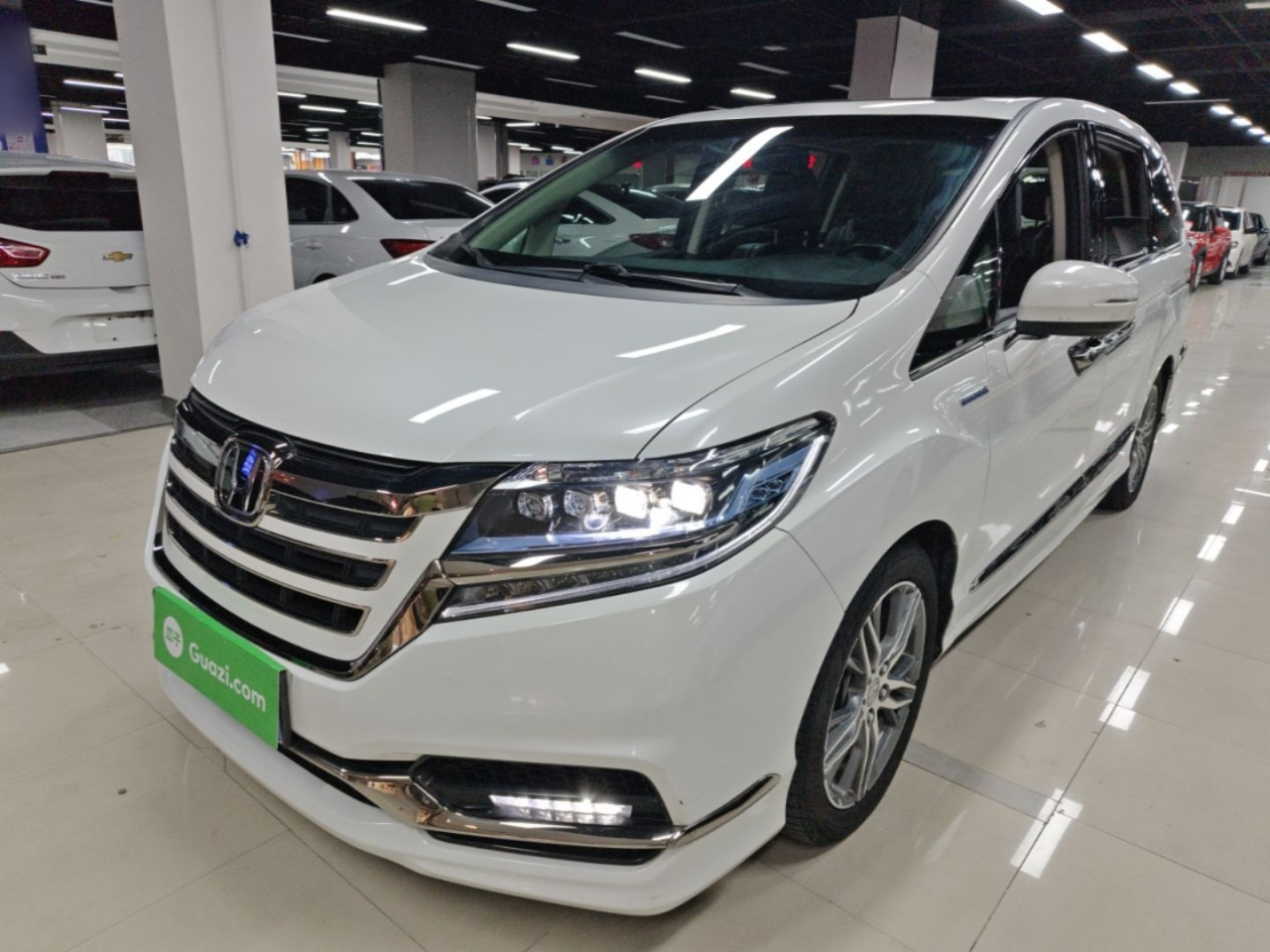 Elysion 2019 2.0L Hybrid Luxury