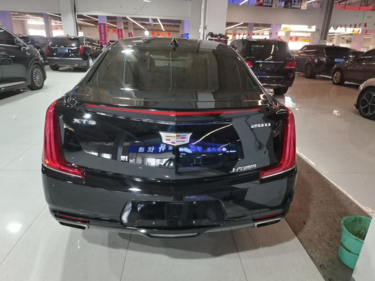 XTS 2018 28T Elite photo 5