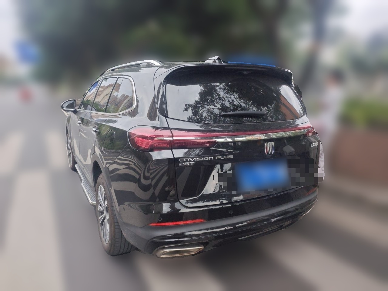 2025 Envision Plus 28T RWD photo 4