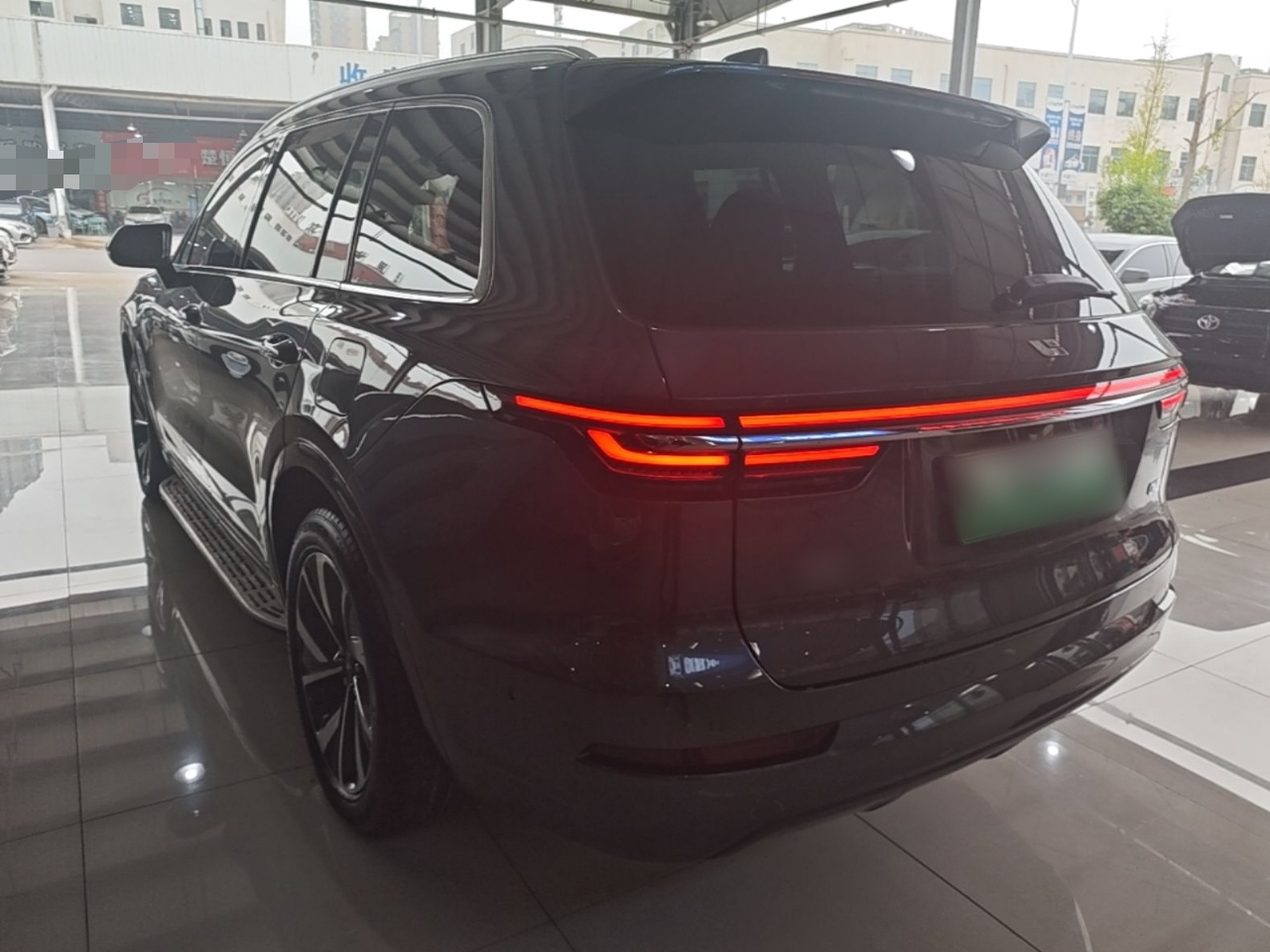 Li Auto ONE 2021 EREV 6-Seater photo 4