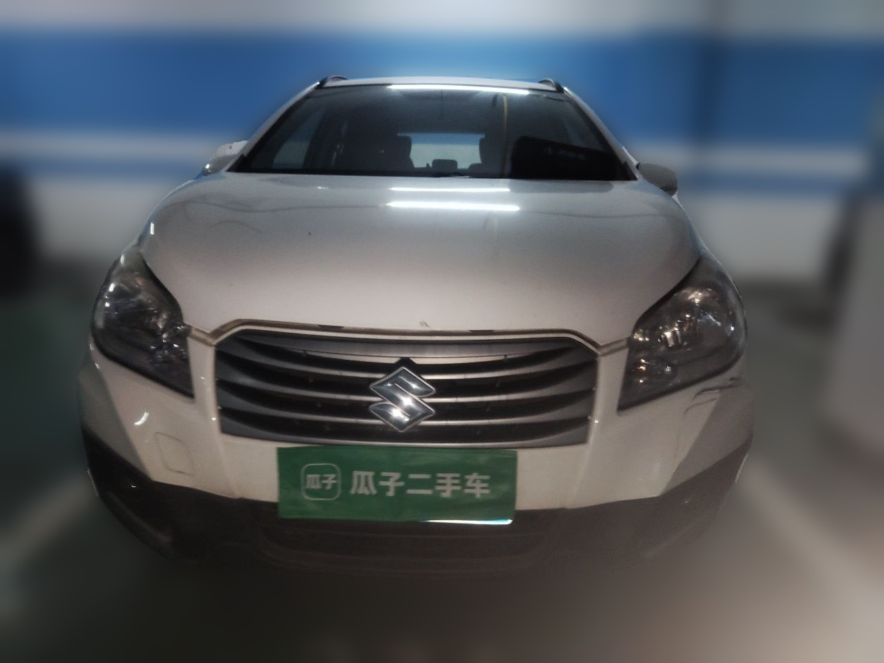 2014 1.6L MT RWD Progressive photo 2