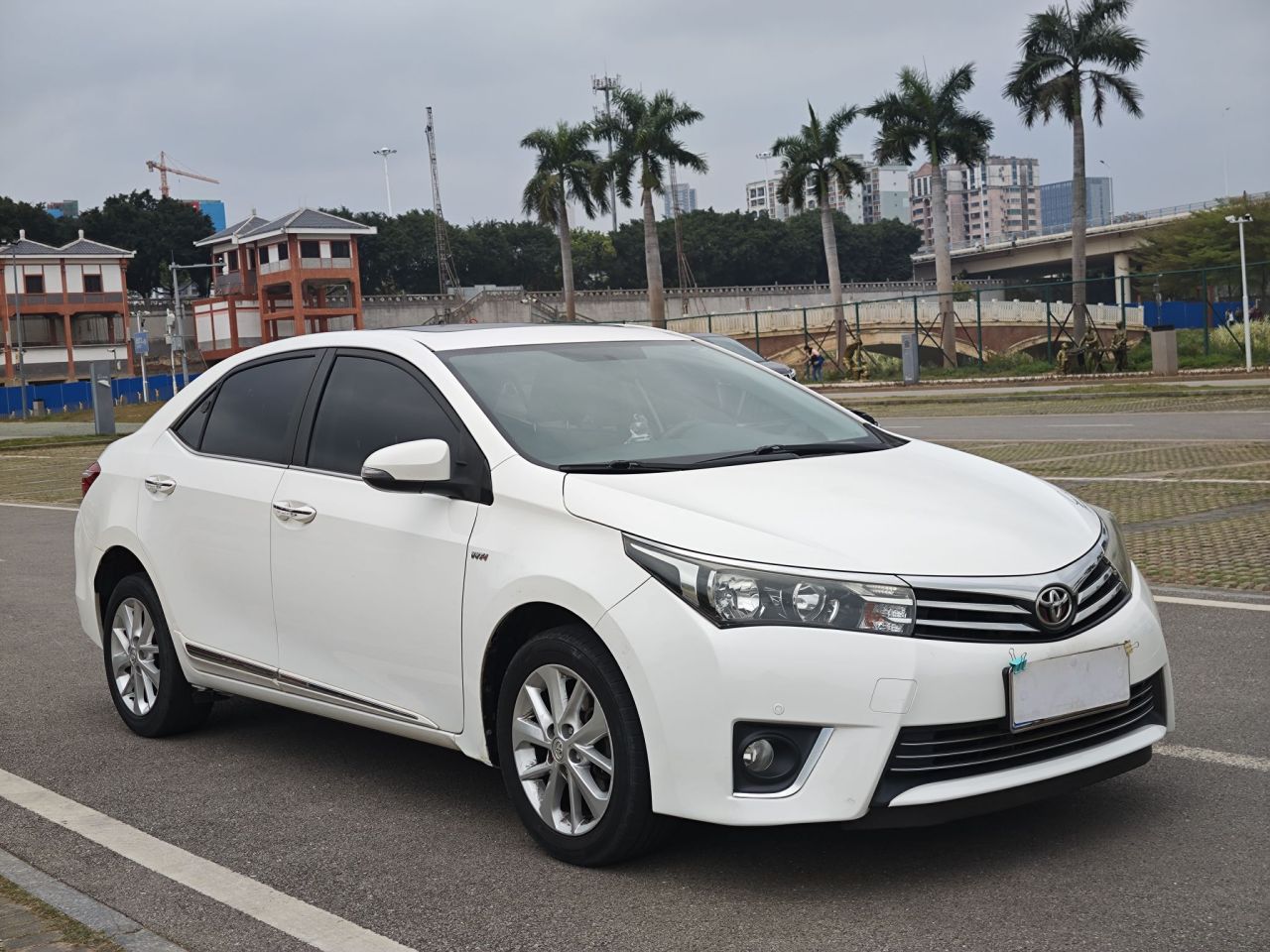 Corolla 2014 1.6L CVT GL-i photo 3