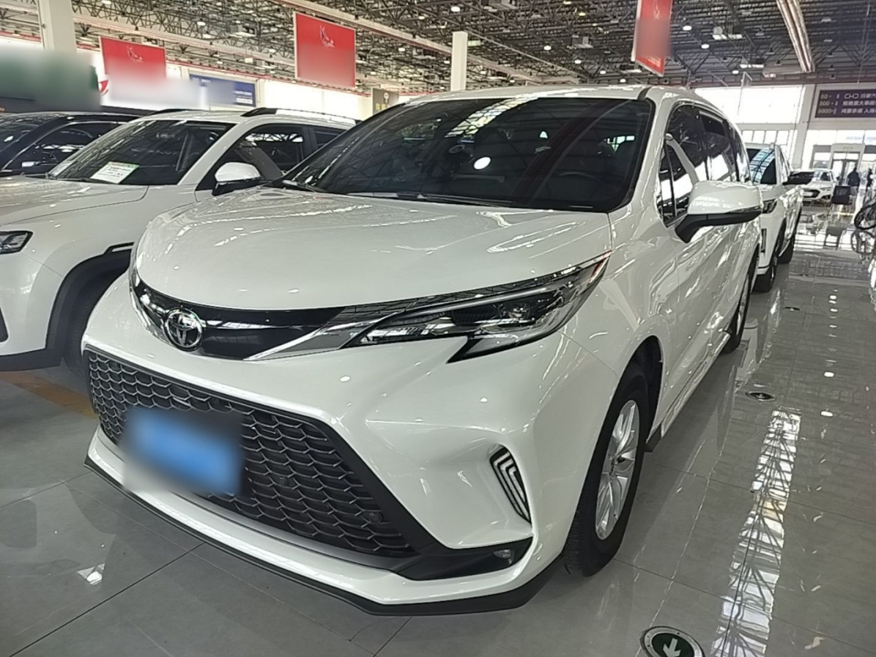 Granvia 2026 2.5L Hybrid Comfort