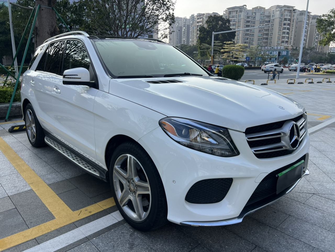 GLE-Class Parallel Import photo 2