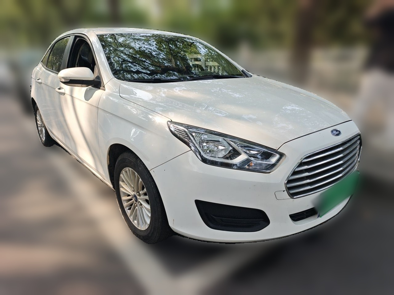 Escort 2017 Facelift 1.5L AT Comfort photo 3