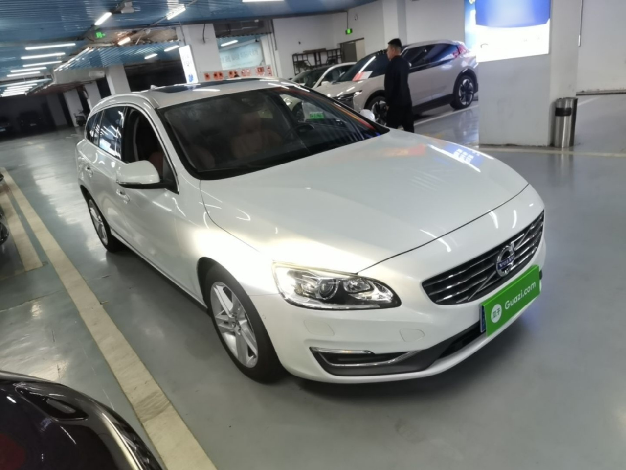 V60 2015 T5 photo 3
