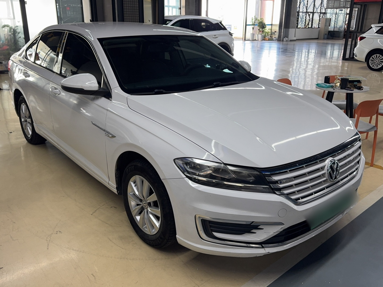 Lavida EV 2019 Preferred photo 3
