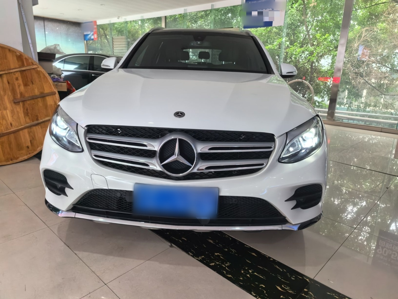 GLC 2018 GLC 260 4MATIC Dynamic photo 2