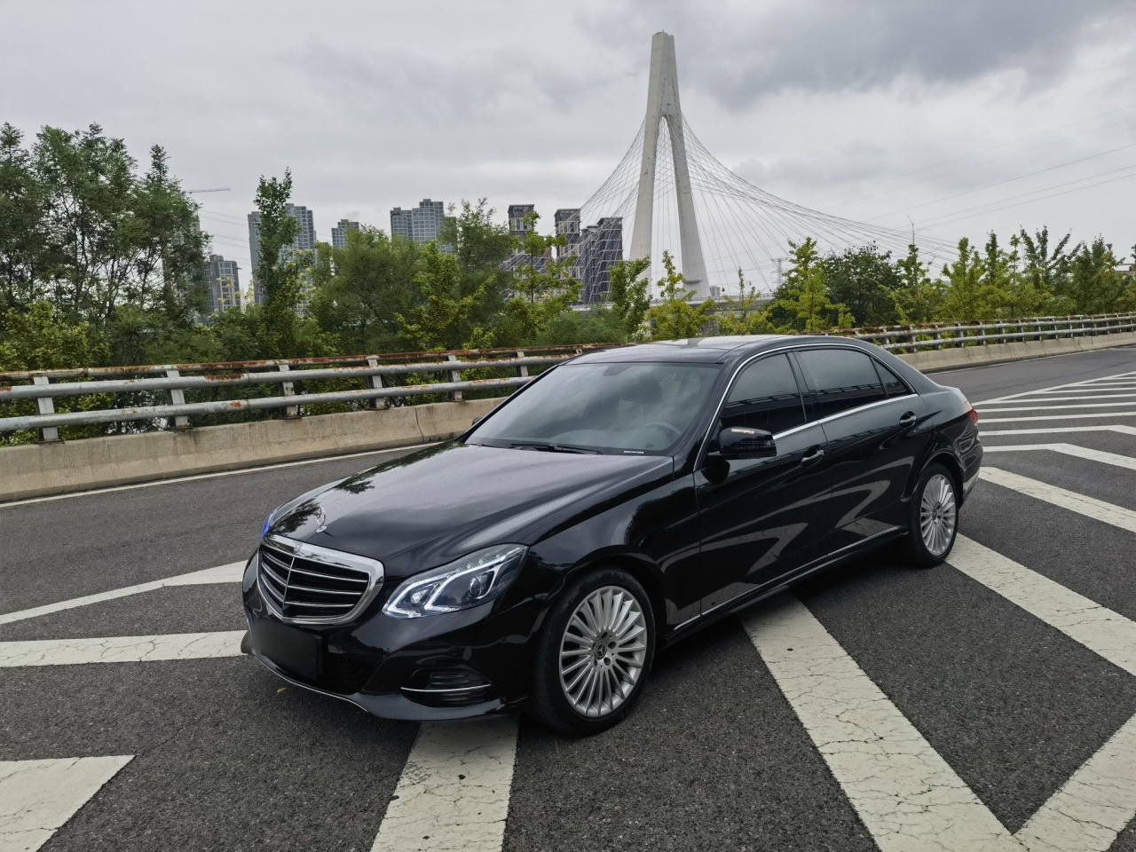 E-Class 2015 Facelift E 200 L photo 2