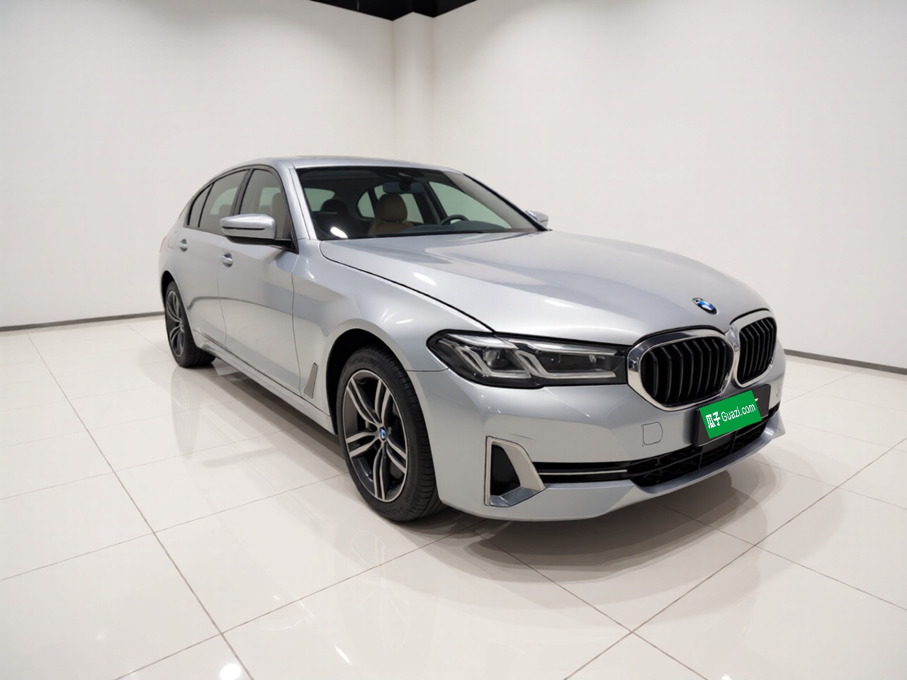5 Series 2022 Facelift 530Li Leading Luxury photo 3