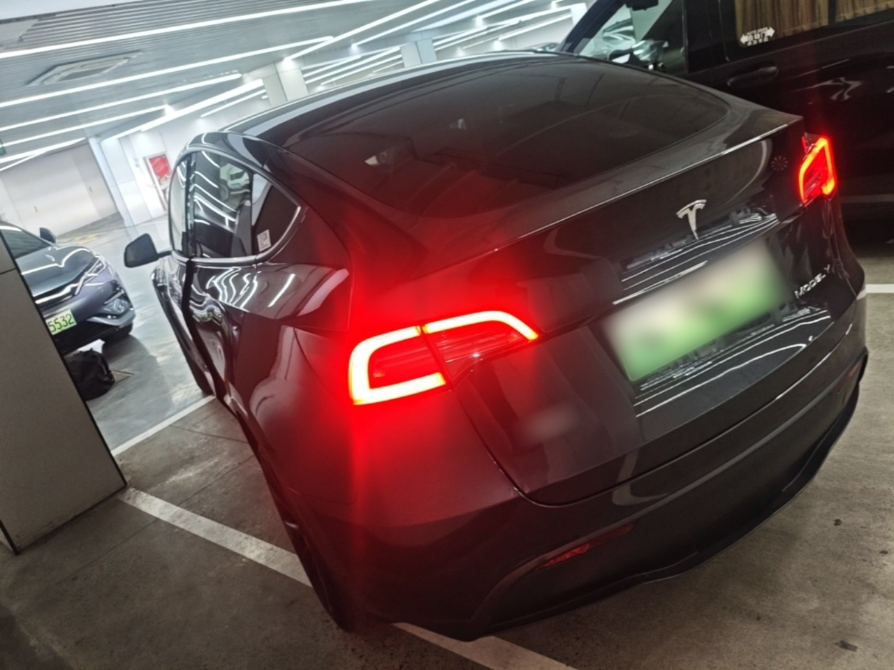 Model Y 2024 RWD photo 4