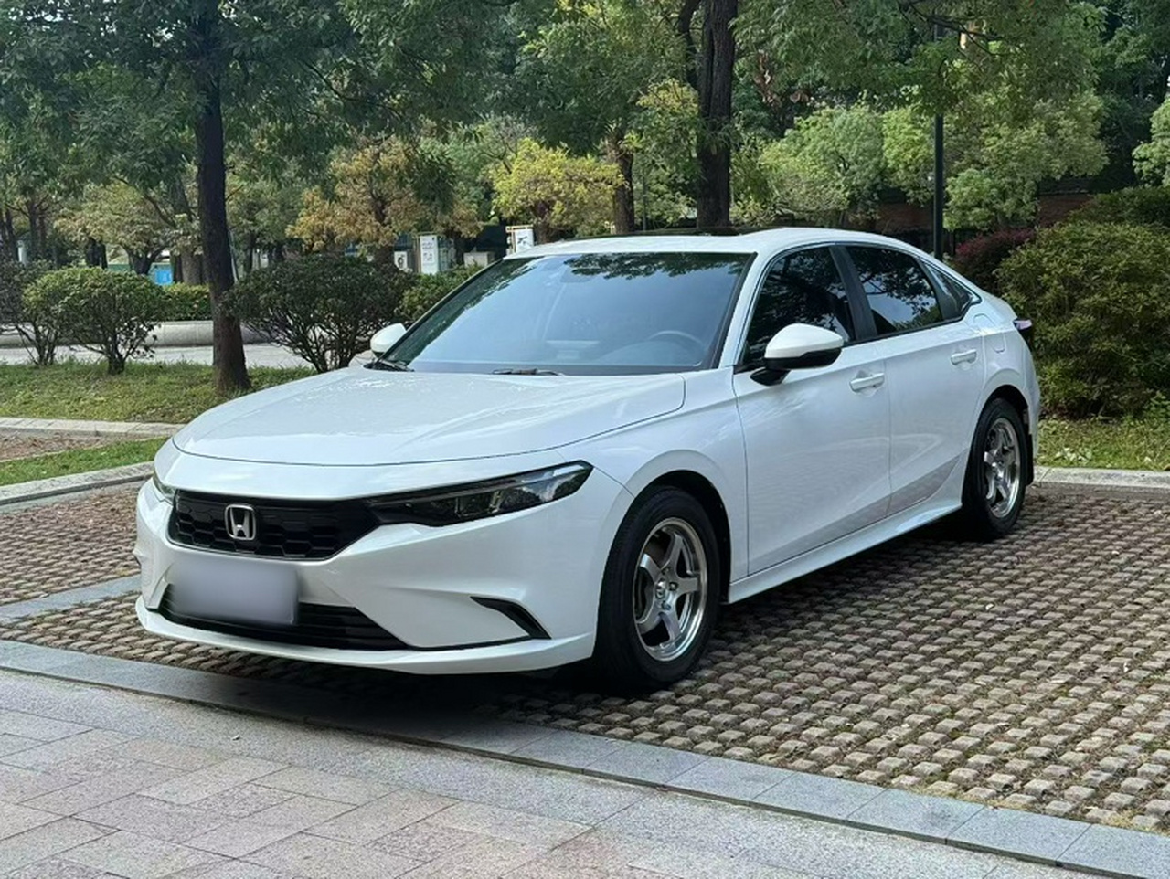 Integra 2023 240TURBO CVT Leading
