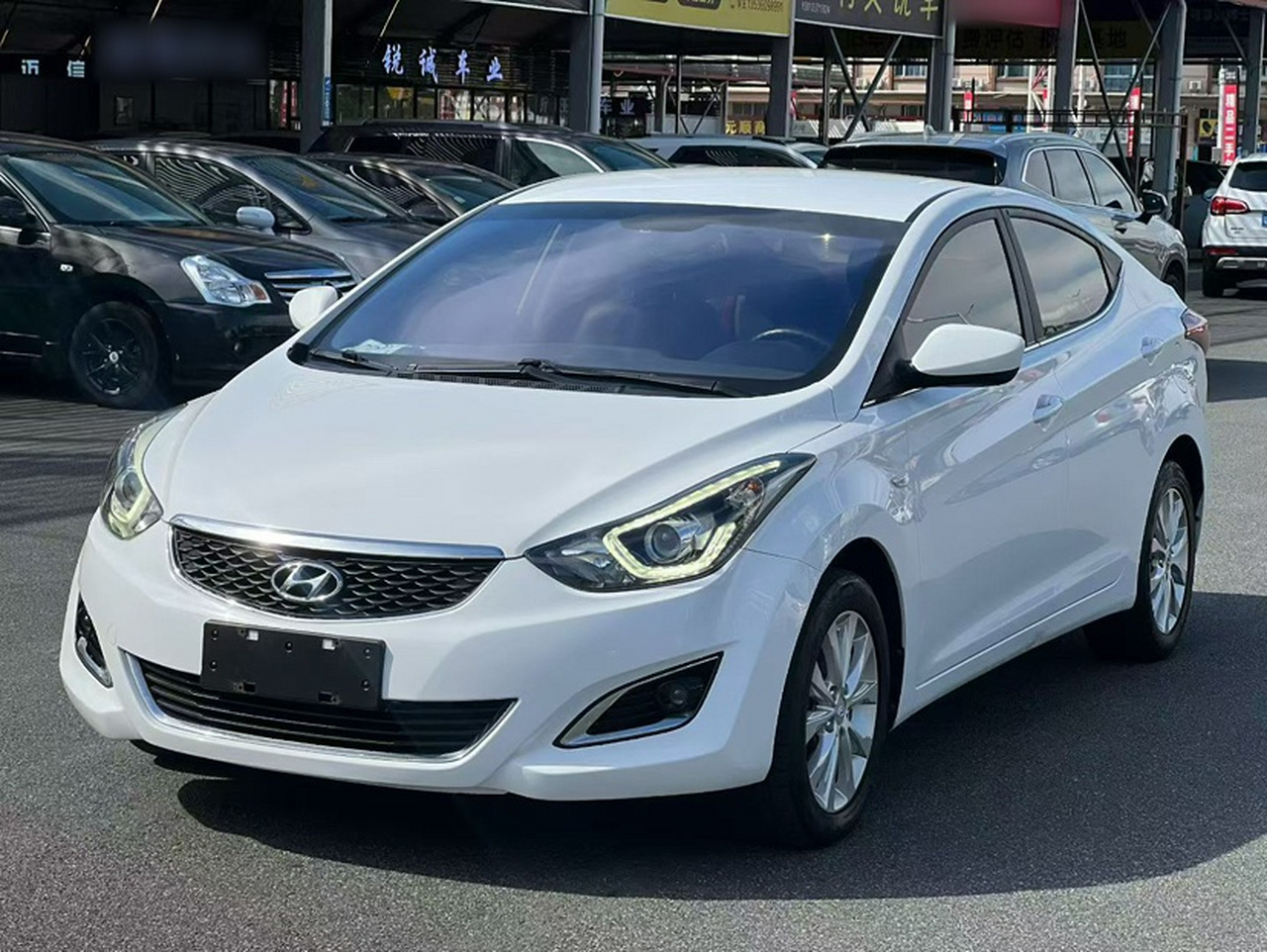 Elantra 2016 1.6L AT Smart