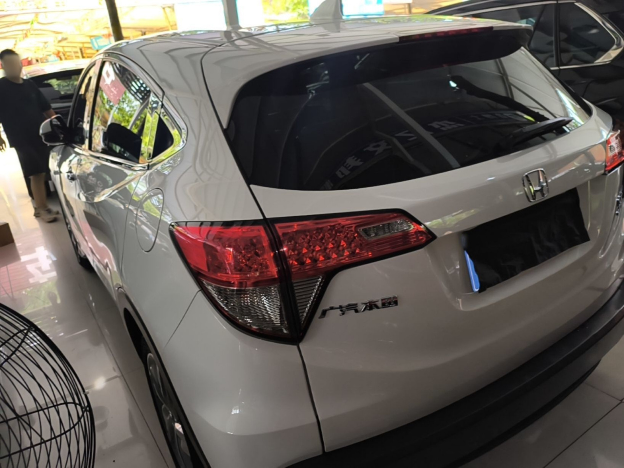 Vezel 2020 220 TURBO CVT Elite photo 3