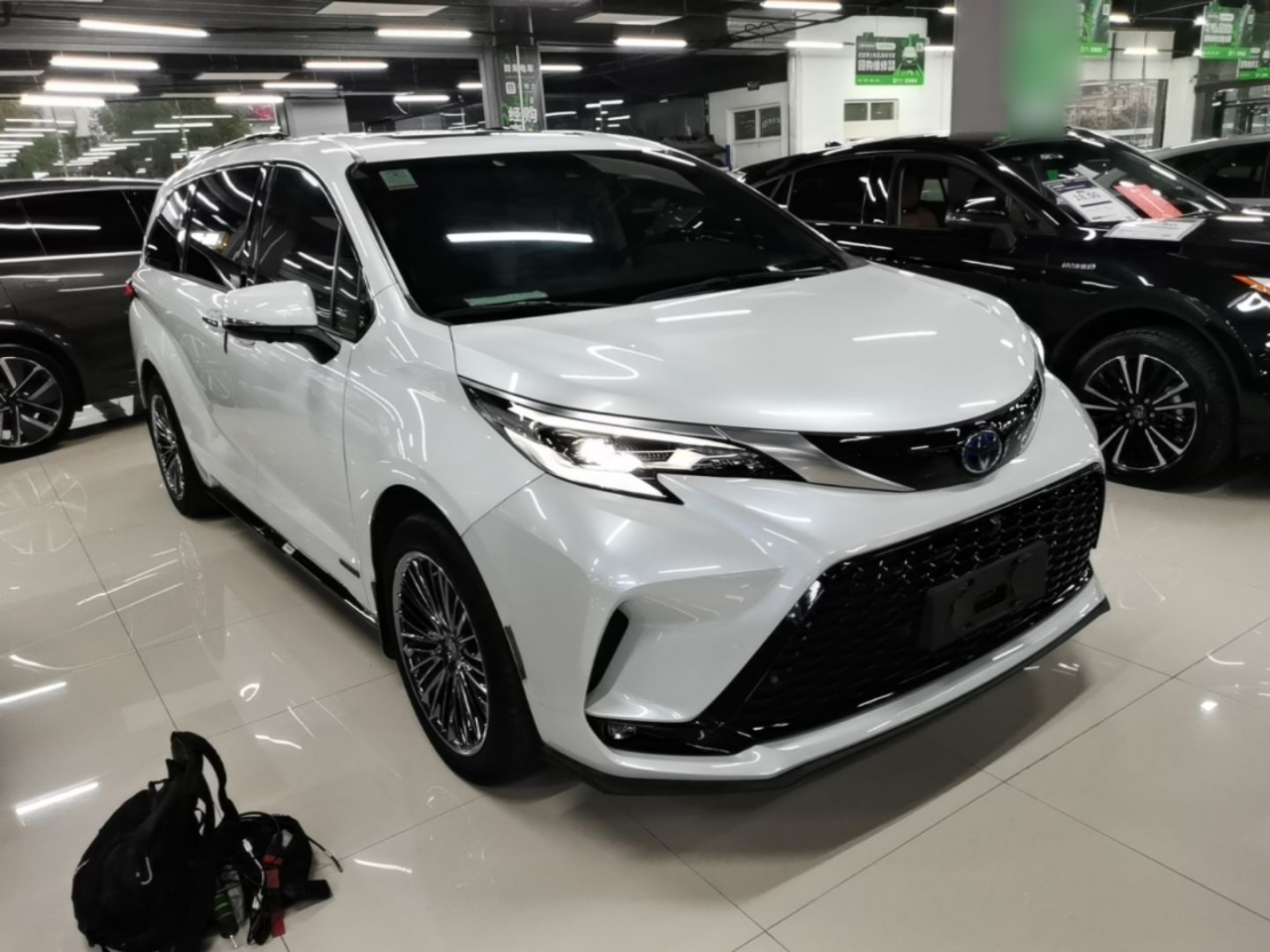 Sienna 2021 2.5L Hybrid Supreme photo 3