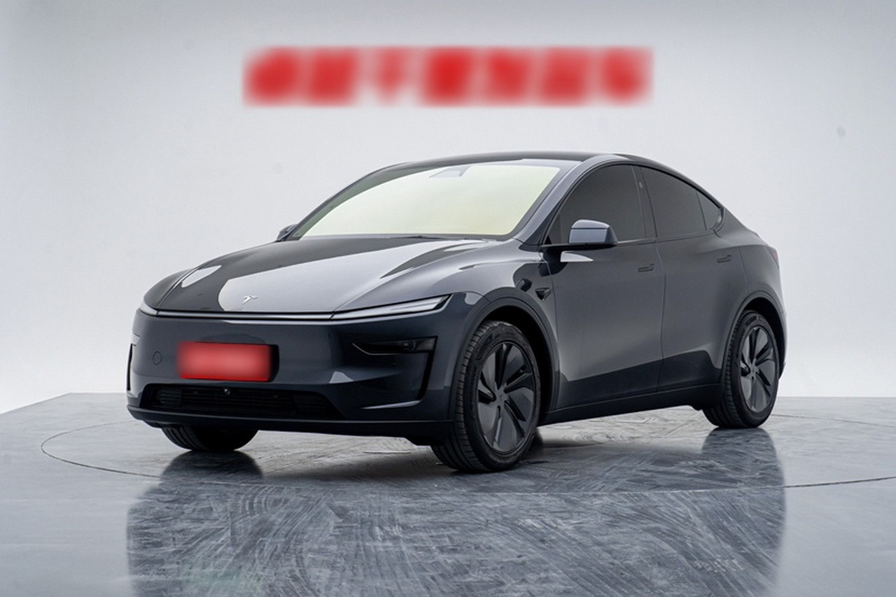 Model Y 2025 Long Range AWD Launch Edition