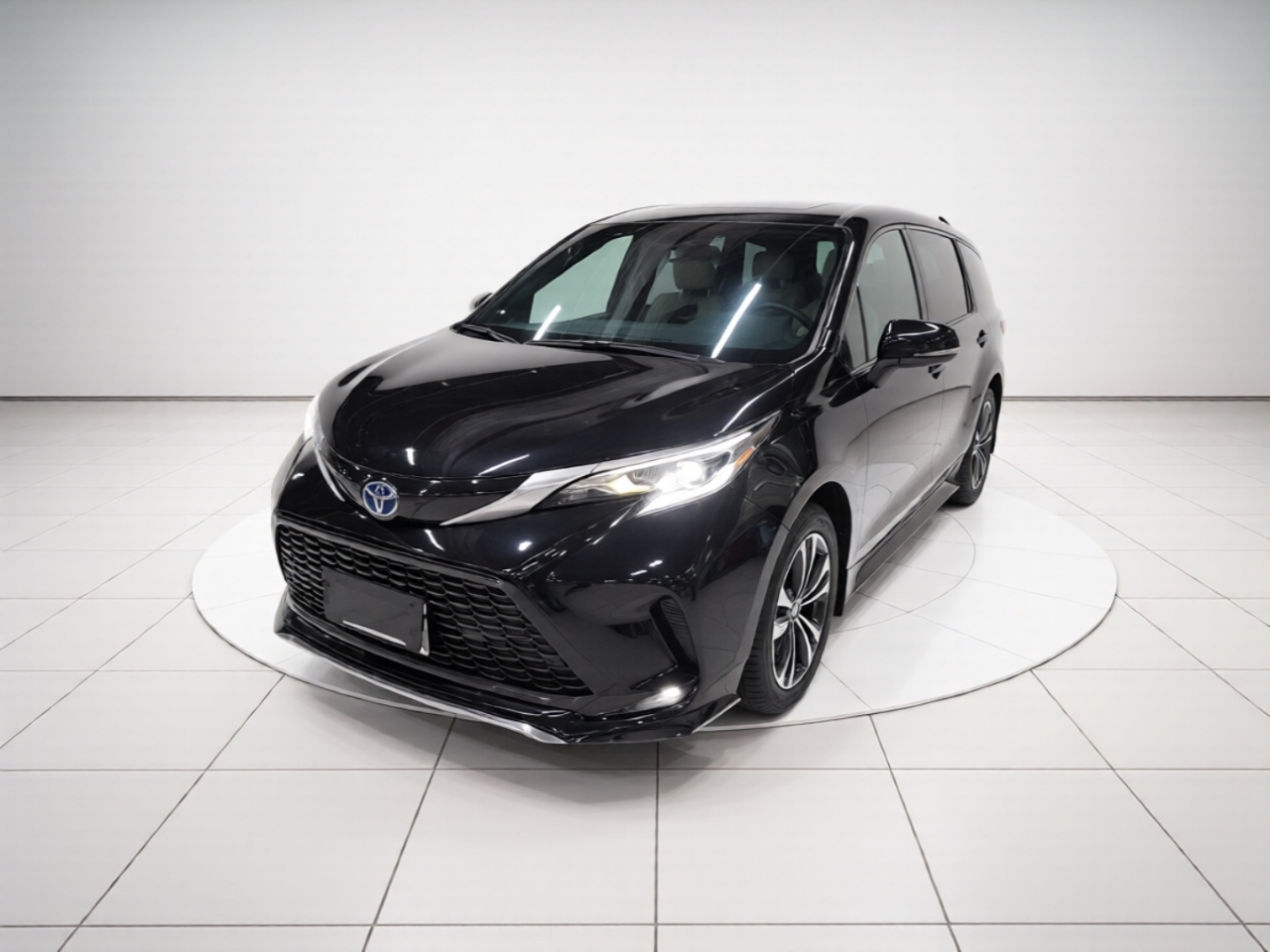 Granvia 2023 2.5L Hybrid Premium PLUS