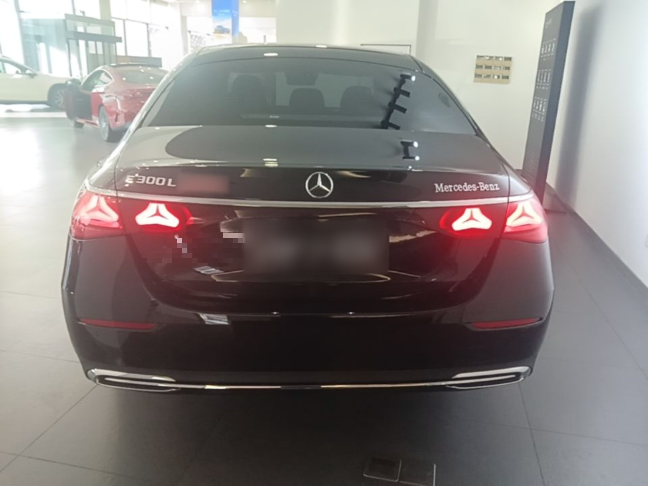 E-Class 2026 E 300 L Luxury photo 5
