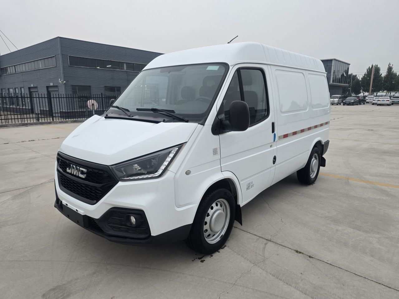 Transit 2019 2.8T Short Wheelbase 3-Seater China VI JX493