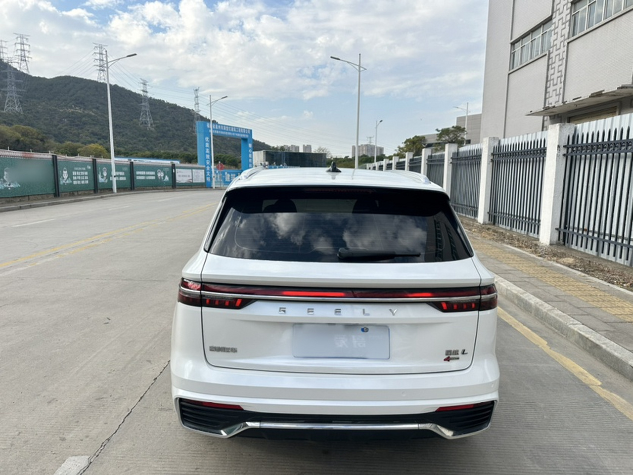 Xingyue L 2021 2.0TD AT AWD Premium photo 4