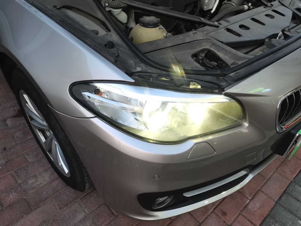 5 Series Imported 2014 520i photo 4