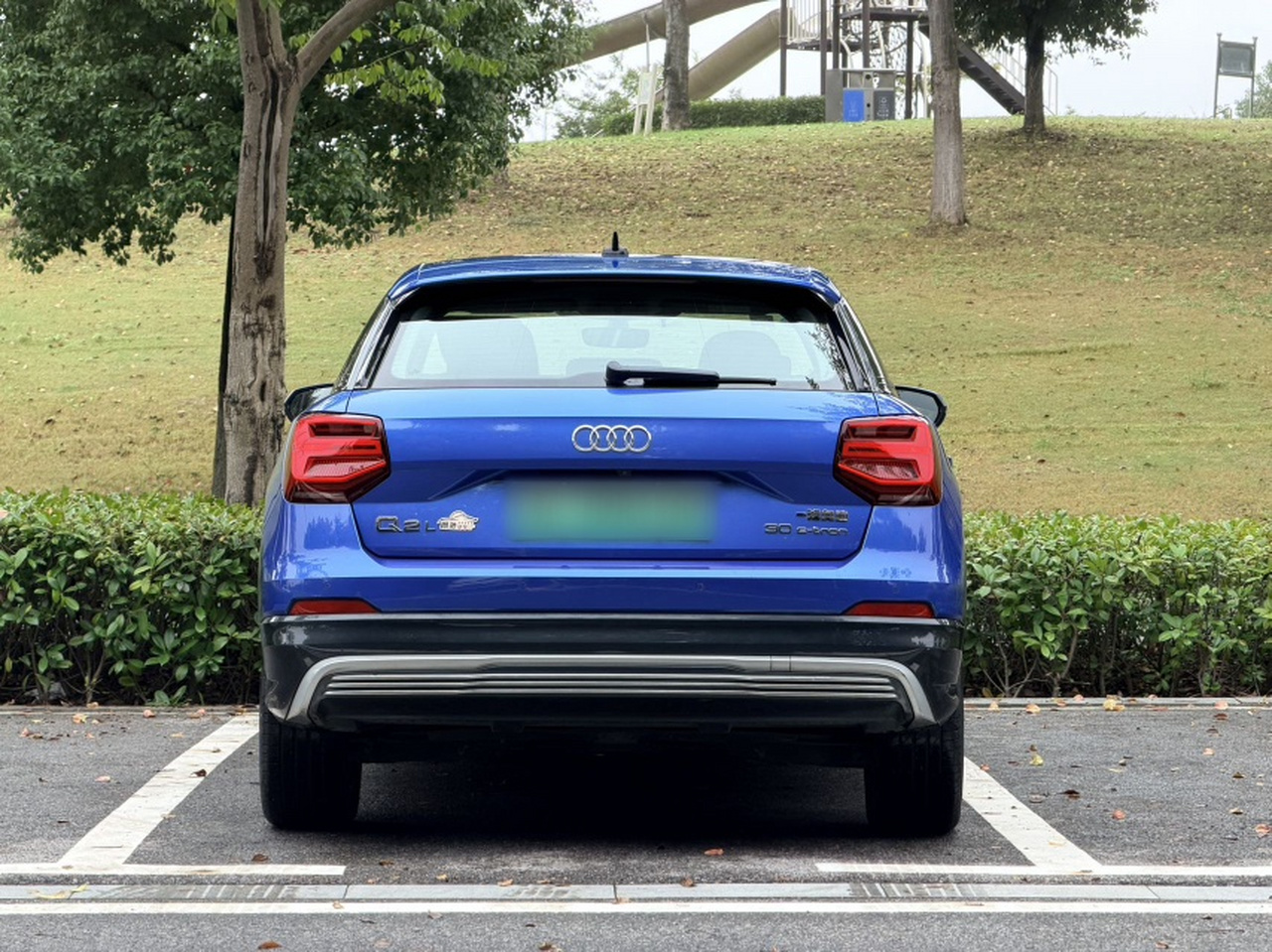 Q2L e-tron 2019 Q2L e-tron EV photo 2