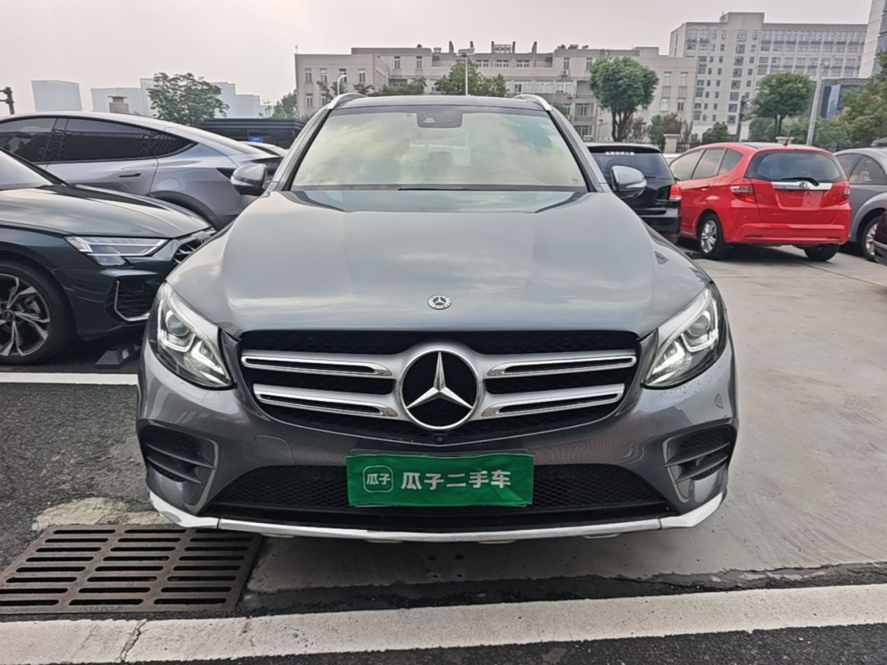 GLC 2018 GLC 260 4MATIC Luxury photo 2