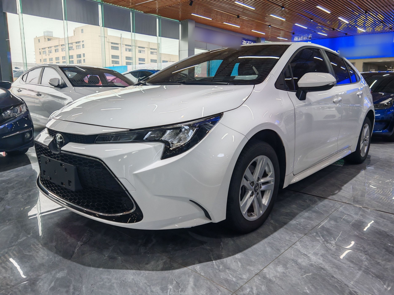 Levin 2022 185T CVT Luxury