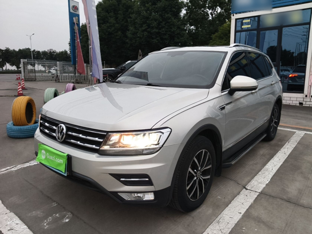 Tiguan L 2018 Facelift 330TSI AT RWD Luxury
