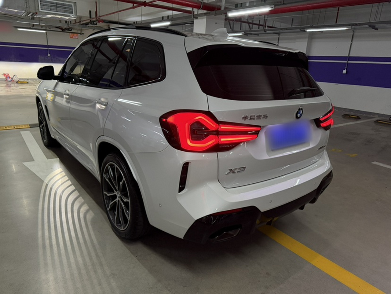 X3 2023 xDrive30i Leading M Night Package photo 3