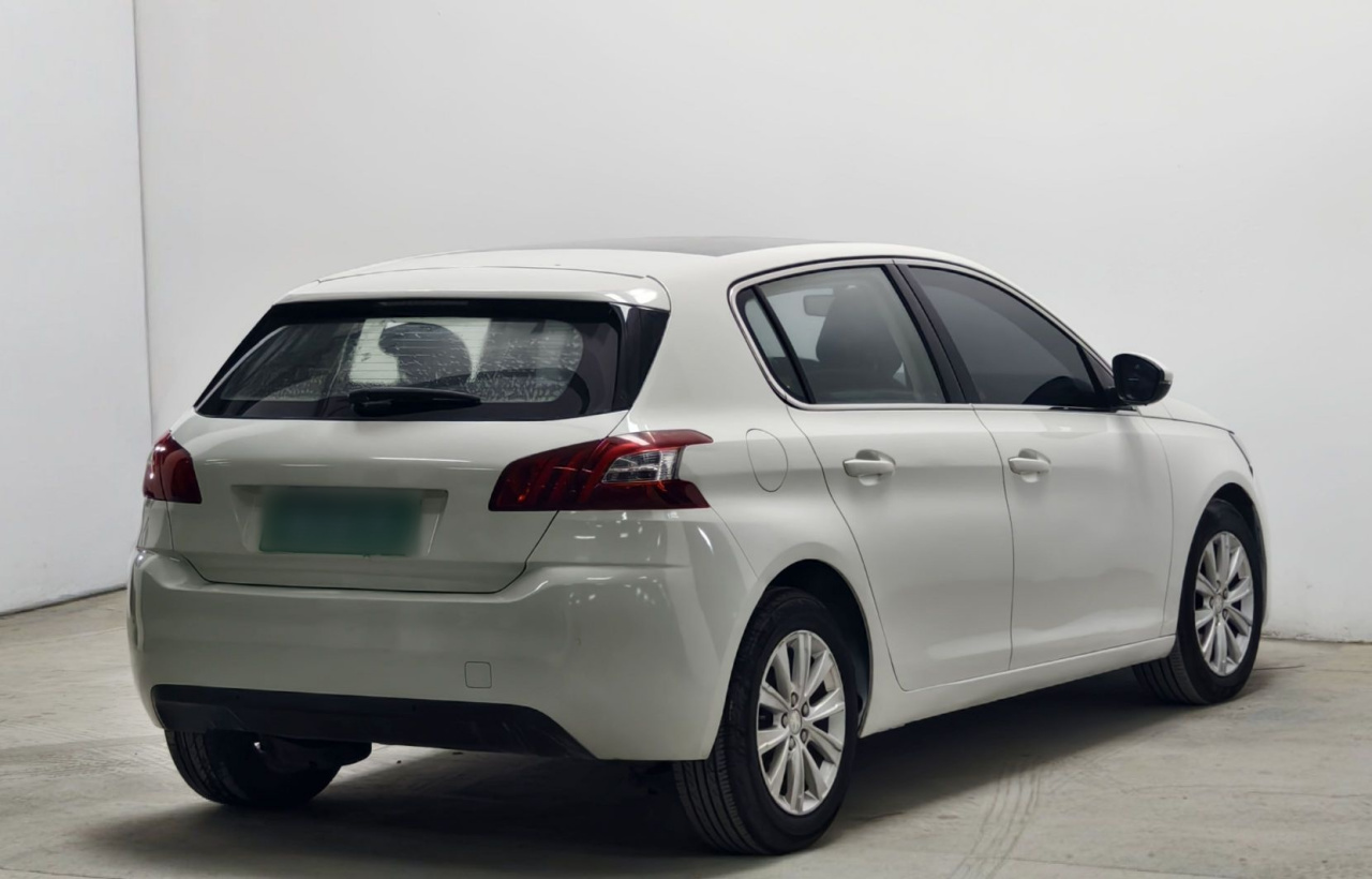 308S 2015 1.2T AT photo 4