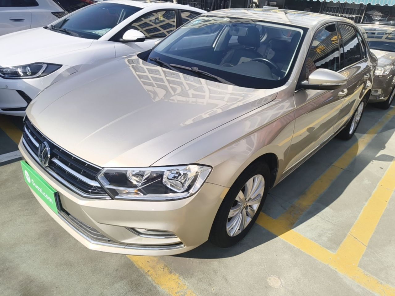 Bora 2017 1.6L AT Comfort