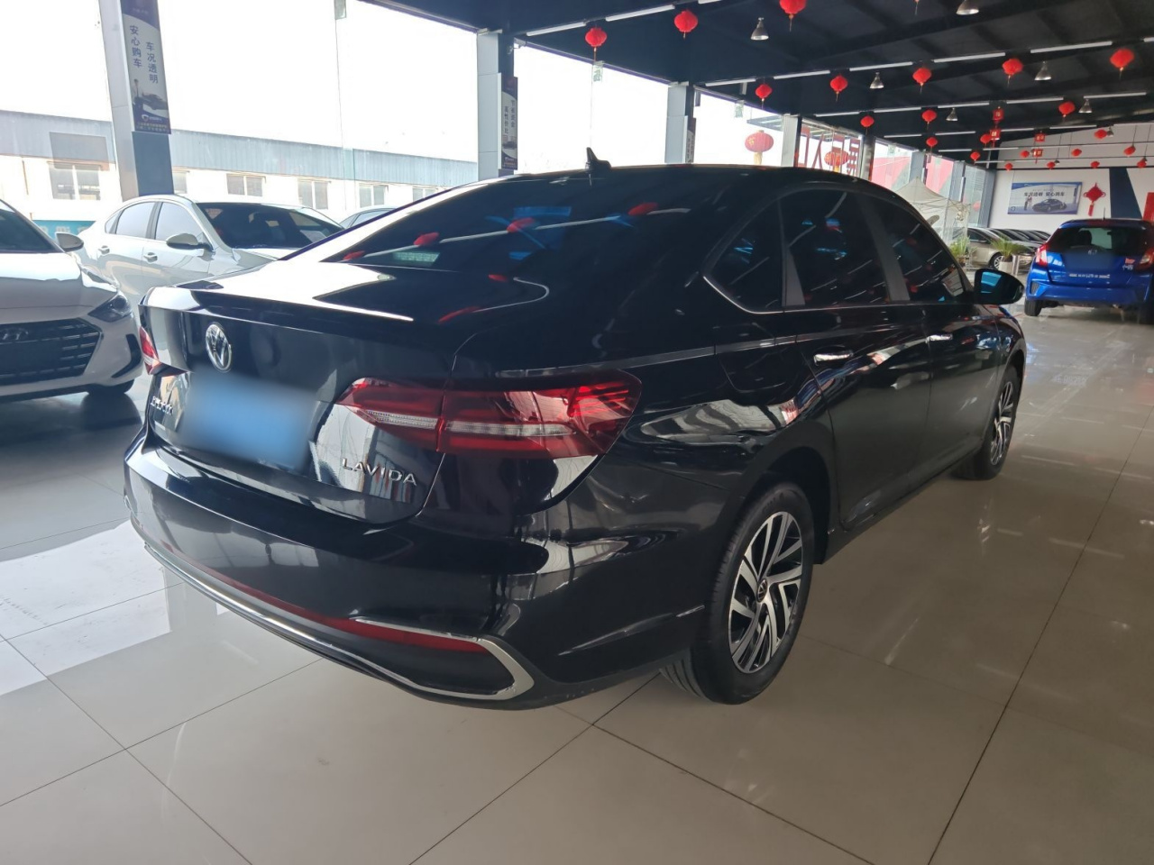 Lavida 2023 Facelift 1.5L AT photo 4