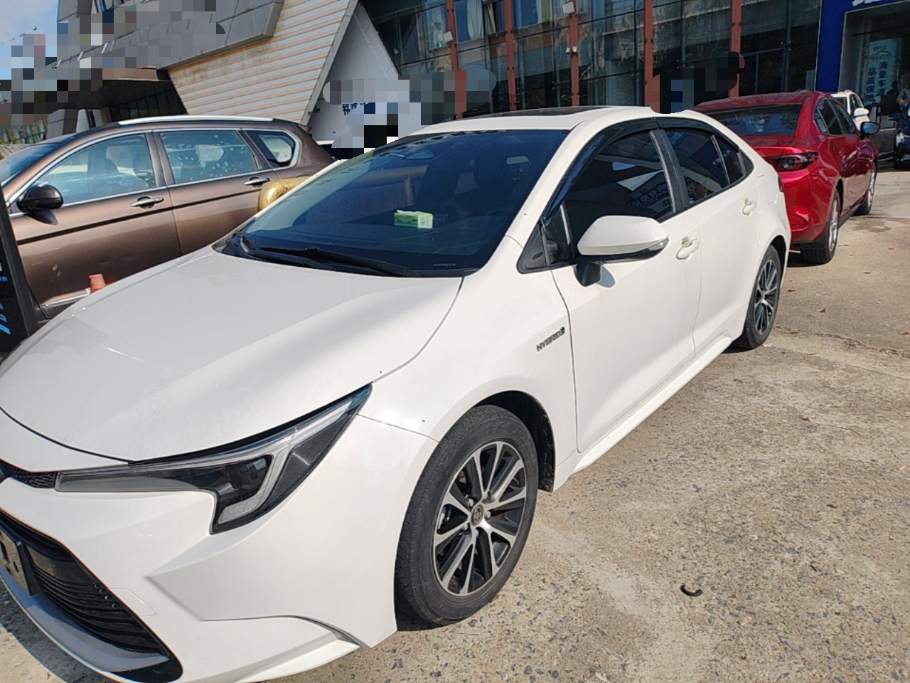 Levin 2023 Smart Hybrid 1.8L Luxury