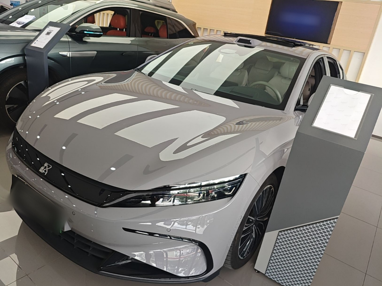 Han 2025 DM-i ADAS 125KM LiDAR Flagship