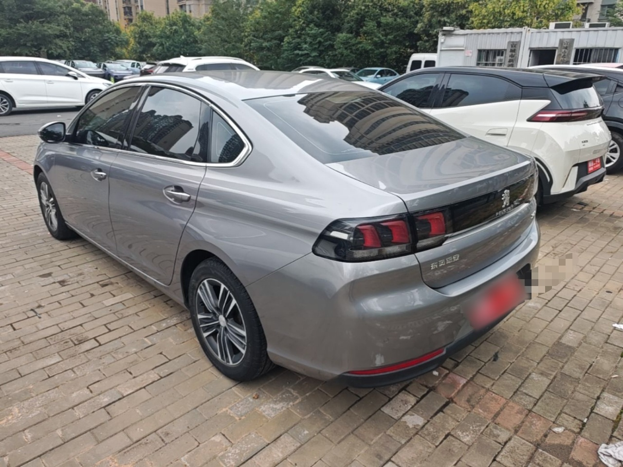 308 2016 1.6L AT Luxury photo 4