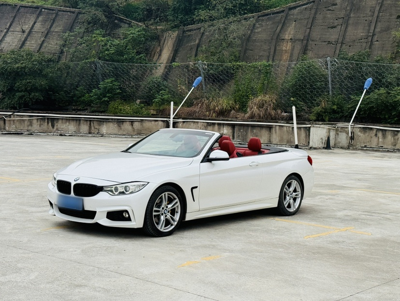 4 Series 2014 420i Convertible Luxury Design Package