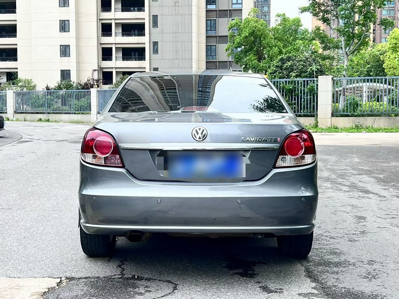 Lavida 2011 1.4TSI DSG photo 3