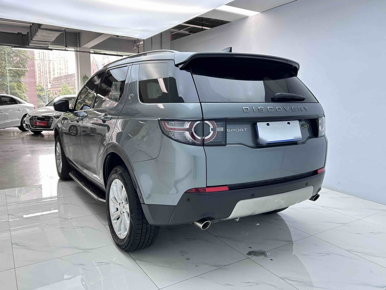 Discovery Sport 2019 240PS SE China VI photo 5