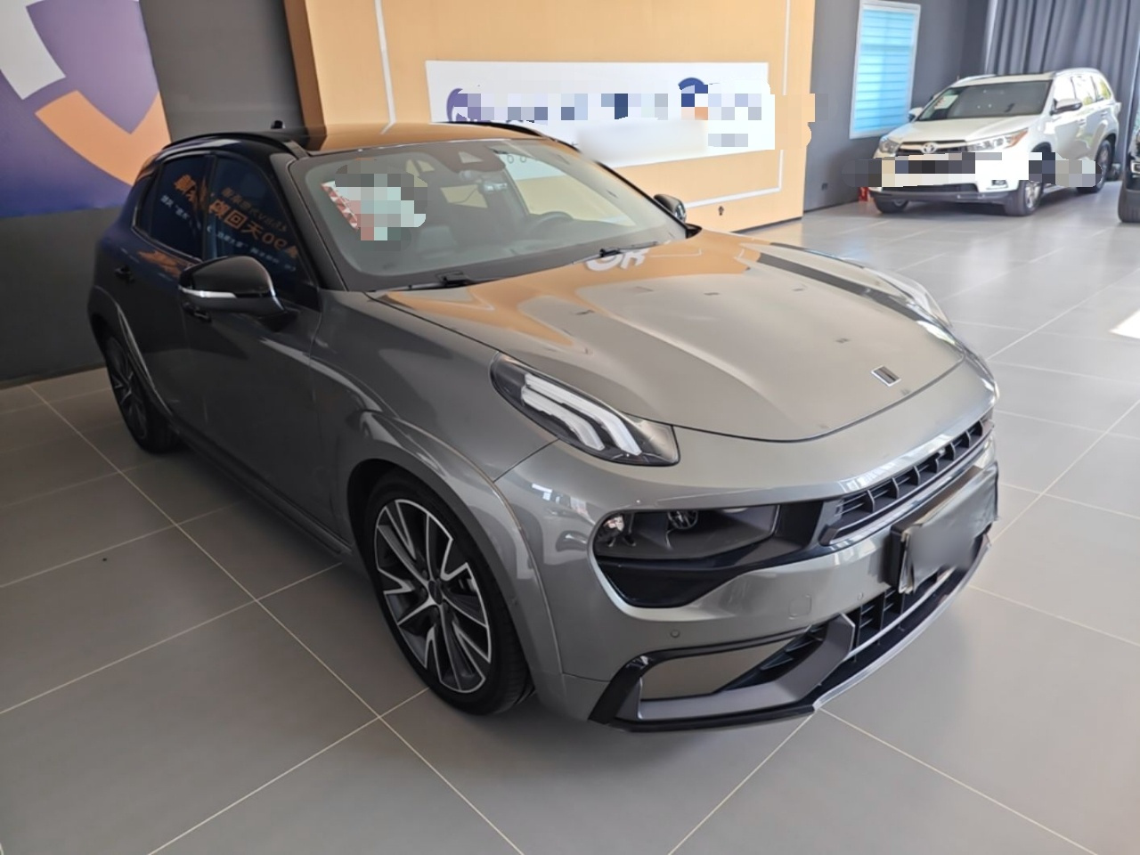02 Hatchback 2022 2.0TD Pro photo 3