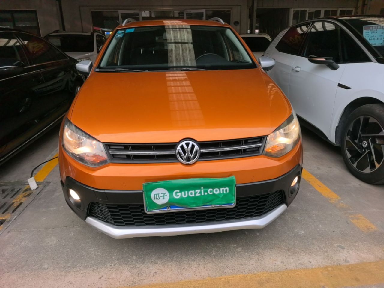 2014 1.6L Cross Polo AT photo 2