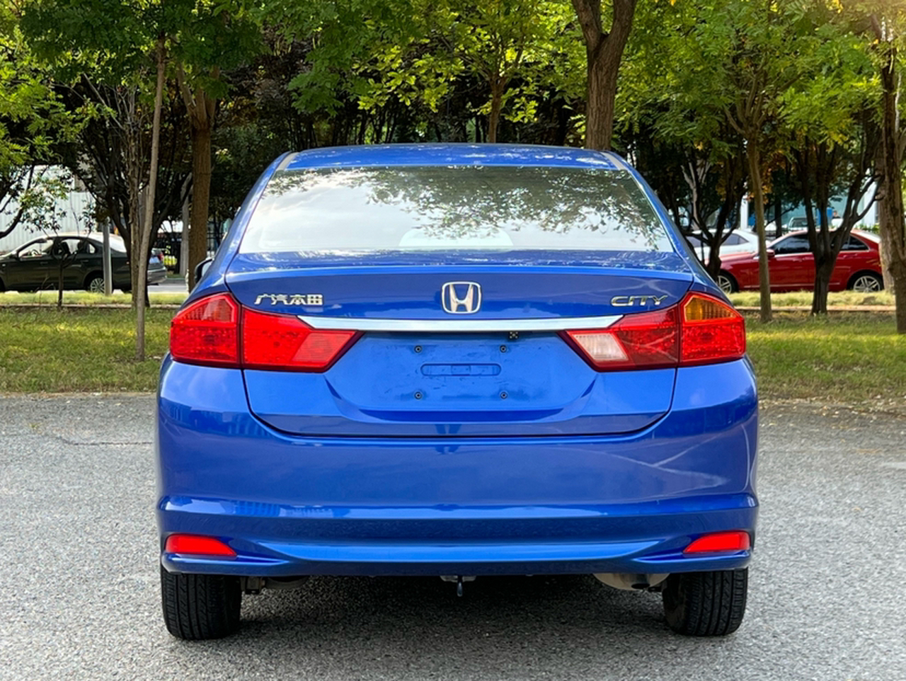 2015 1.5L CVT Comfort photo 2