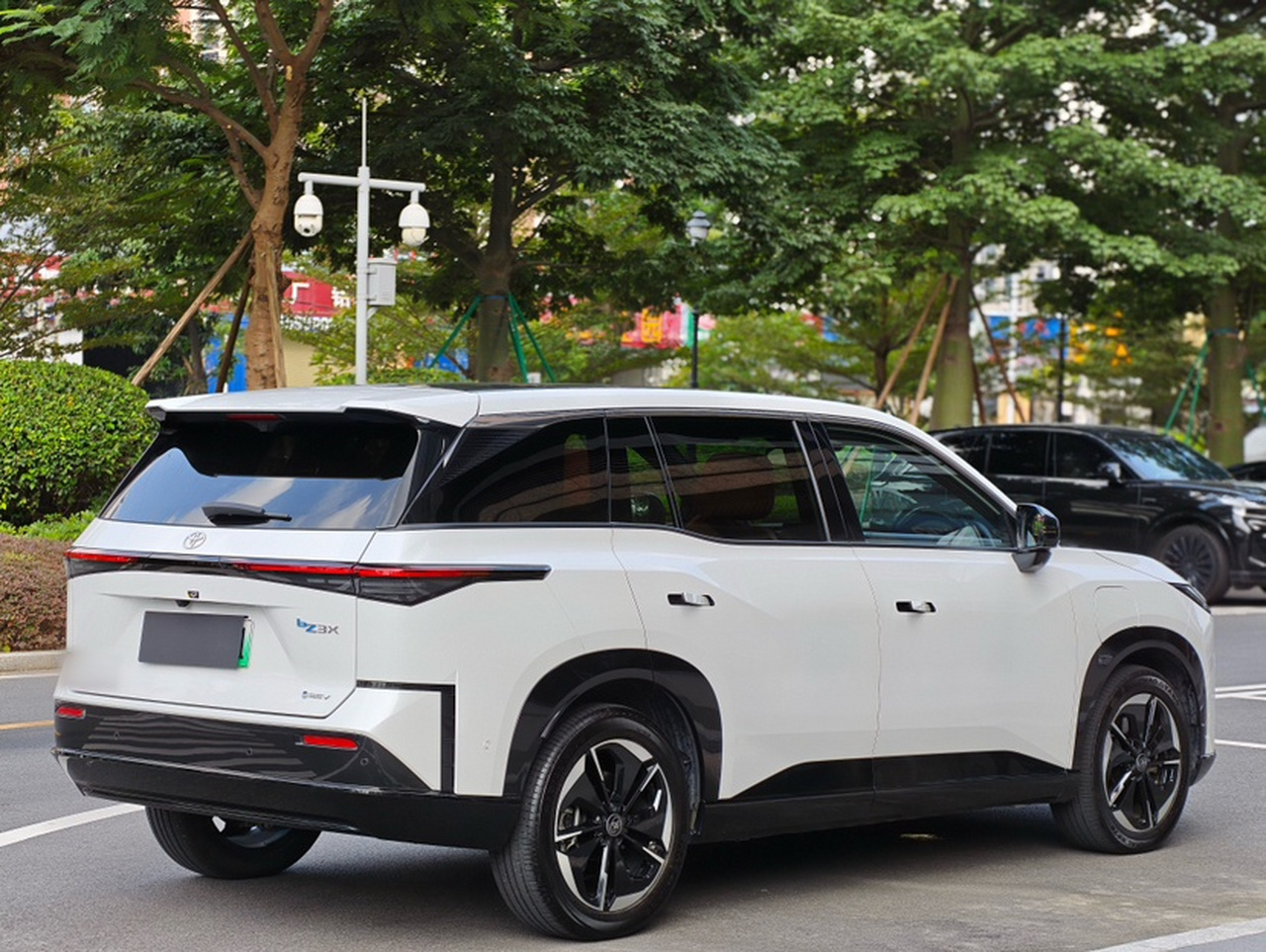 GAC Trumpchi S9 2025 Qiankun UItra 5-Seater photo 4