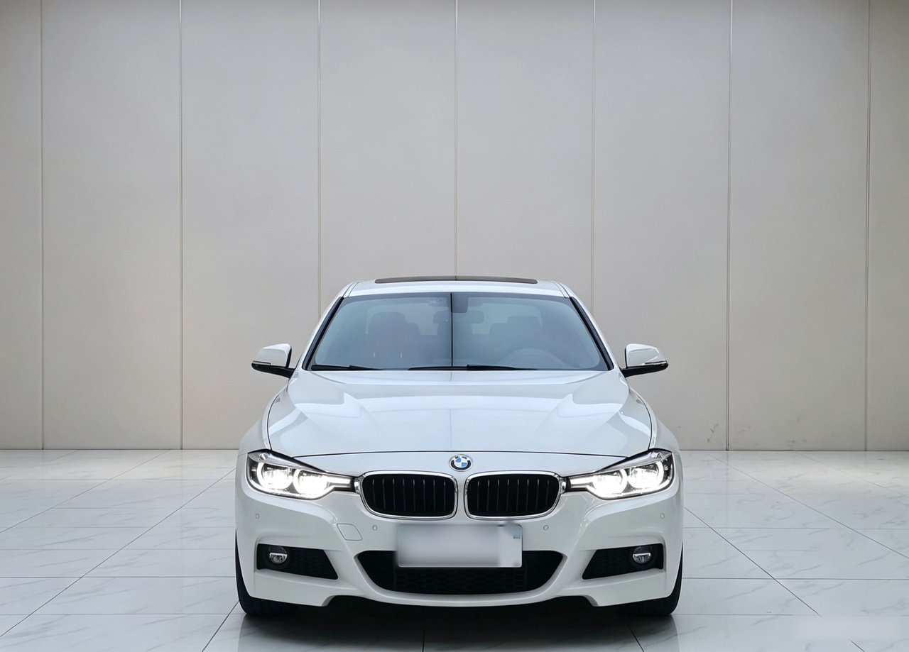 3 Series 2019 320i M Sport Package photo 3