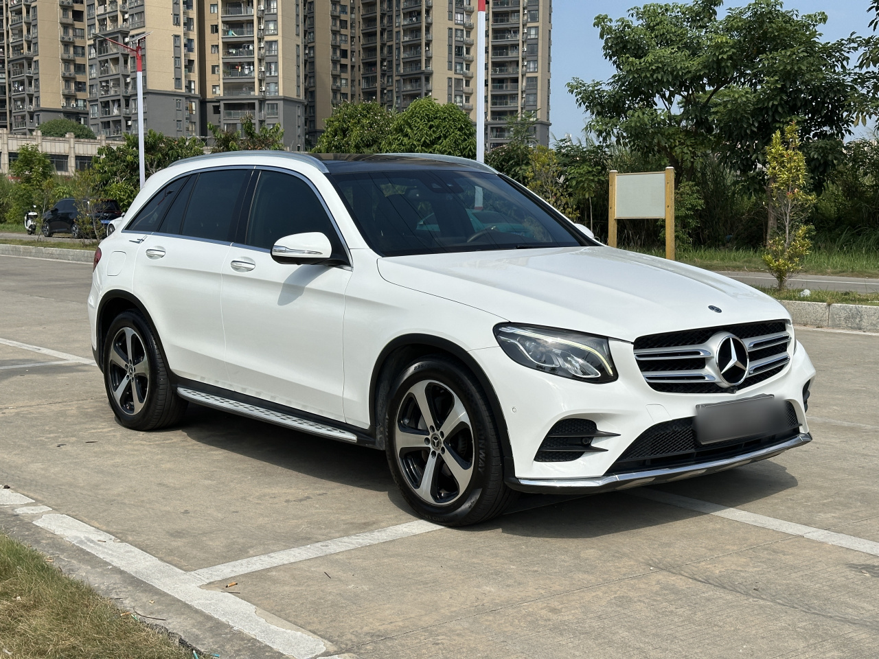 GLC 2018 GLC 260 4MATIC Luxury photo 3