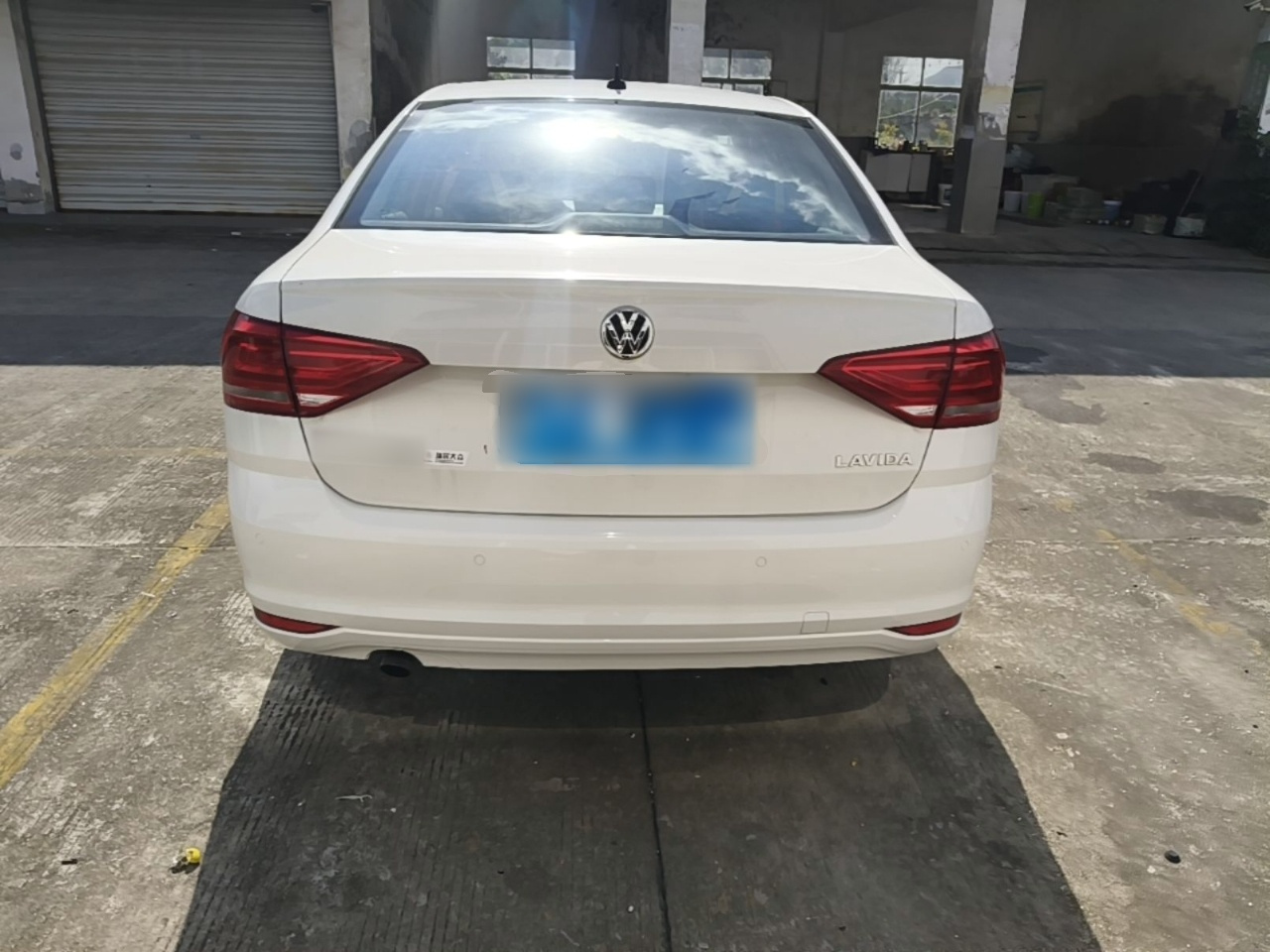 Lavida 2017 1.6L AT photo 5