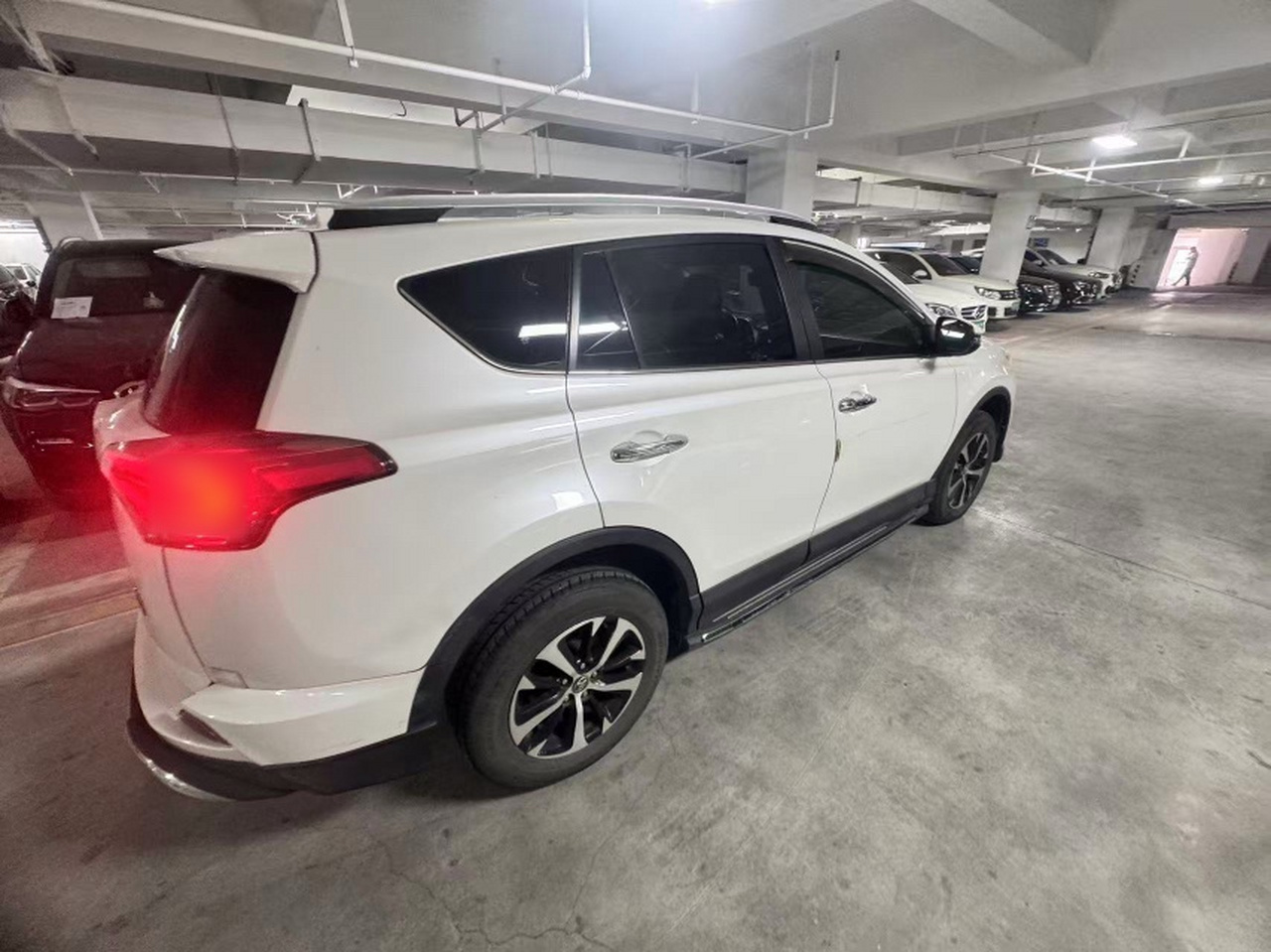 RAV4 2016 2.0L CVT RWD China V photo 3